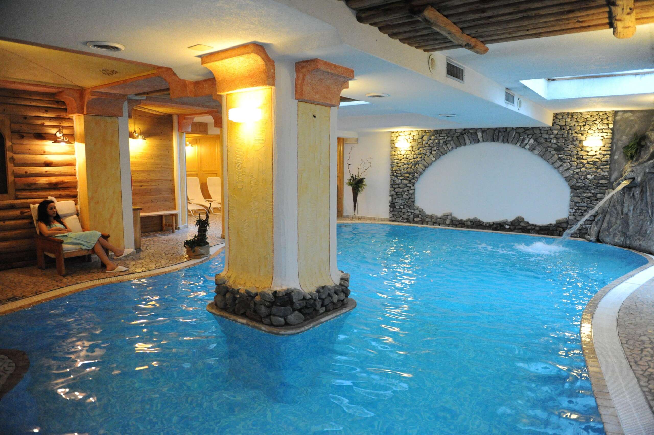 Helvetia Pool